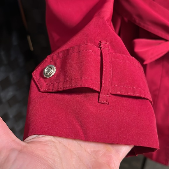 Like New! Women’s London Fog SZ L red mid thigh jacket w/ snap buttons & sash. - Picture 3 of 9